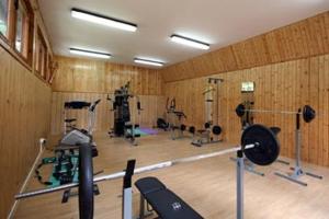 Posilňovňa alebo fitness centrum v ubytovaní Filarówka