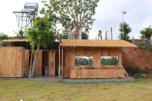 Zahrada ubytování Ki-ss House Coffee and Glamping
