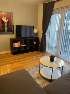 Fotografie z fotogalerie ubytování Conveniently Located, 2 Bedroom Modern Apartment v destinaci Dublin