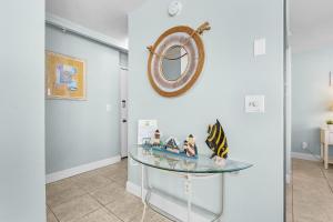 Galería fotográfica de Welcome to Oceans Twelve - Ocean View and Steps to the Beach - Roelens en Fort Myers Beach