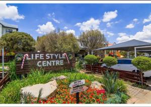 Κήπος έξω από το Sublime Staycation in Greenstone Hill