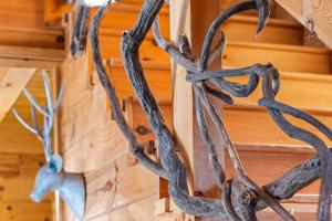 Imagen de la galería de Above and Beyond, Cabin with Massive Views Near Helen, en Cleveland