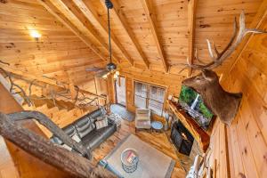 Imagen de la galería de Above and Beyond, Cabin with Massive Views Near Helen, en Cleveland