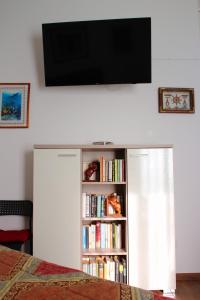 Biblioteca din acest B&B