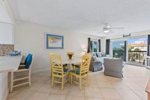 Χώρος καθιστικού στο Ocean Village Club O31