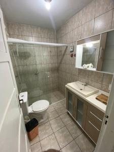 Ένα μπάνιο στο Casa Amarela Balneário Camboriú