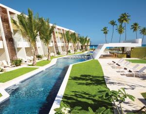 Bazén v ubytování Dreams Onyx Resort & Spa - All Inclusive nebo v jeho okolí