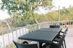 Ein Balkon oder eine Terrasse in der Unterkunft Cozy Mountain View House Near Olympos & Adrasan