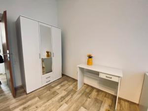 Fotografie z fotogalerie ubytování Moderní apartmán vedle divadla - Netflix, Wi-Fi zdarma v destinaci Pardubice