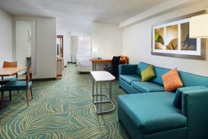SpringHill Suites by Marriott Chicago Southwest at Burr Ridge Hinsdale的休息区