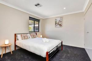 Φωτογραφία από το άλμπουμ του Hidden Horizon - 1pm checkout Sun - 5bed 3 bathroom σε Nords Wharf