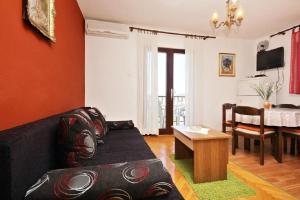 TV a/nebo společenská místnost v ubytování Apartment Ljube