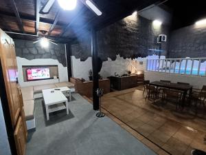 TV a/nebo společenská místnost v ubytování Villa de Ingenio JAVAZU