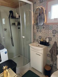 Koupelna v ubytování Tiny House v Balijském stylu v srdci Slovácka