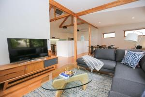 Μια τηλεόραση ή/και κέντρο ψυχαγωγίας στο The Stelvio Villas - Two