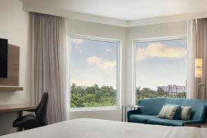Posezení v ubytování Courtyard by Marriott Kingston, Jamaica
