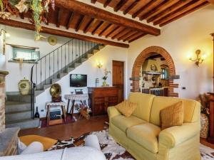 Posedenie v ubytovaní Villa in Cortona with Private Pool