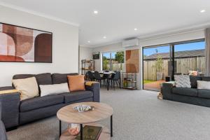 Φωτογραφία από το άλμπουμ του Unwind Papamoa Beach - Papamoa Holiday Home σε Papamoa