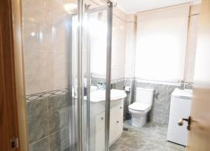 Koupelna v ubytování Encanto Puertochico - Céntrico y con Netflix gratis