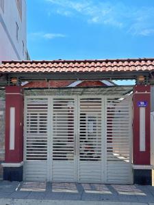 Tòa nhà nơi nhà nghỉ dưỡng tọa lạc
