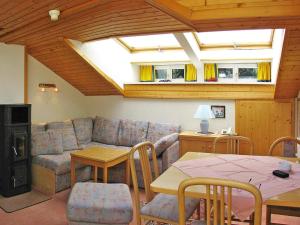 Posedenie v ubytovaní Chalet in Dienten by Ski Slopes & Wellness