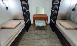 Feel Good Hostel bk客房内的一张或多张床位