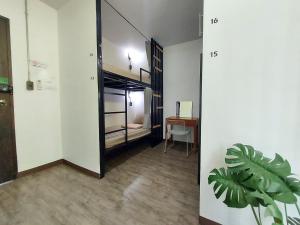 Feel Good Hostel bk的厨房或小厨房