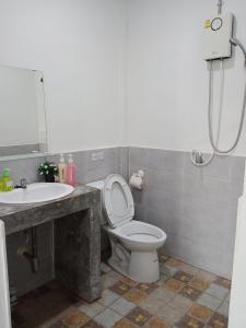 Feel Good Hostel bk的一间浴室