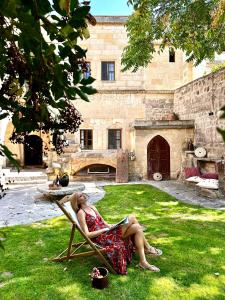 A garden outside Les Maisons De Cappadoce