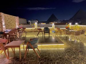 Fotografie z fotogalerie ubytování pyramids solar boat inn v Káhiře
