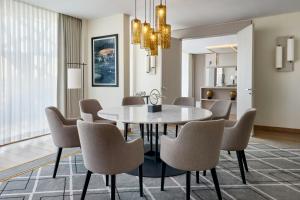 Χώρος καθιστικού στο Rabat Marriott Hotel