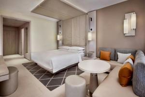 Ένα ή περισσότερα κρεβάτια σε δωμάτιο στο Rabat Marriott Hotel