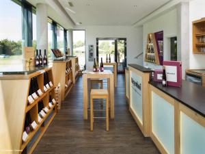 Kuchyň nebo kuchyňský kout v ubytování MEYERHOF - Bioweingut, Vinothek & Gästehaus