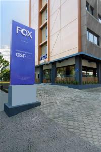 Fotografie z fotogalerie ubytování FOX Lite Hotel Cikarang v destinaci Leuweungmalang 2