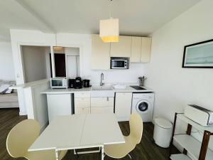 Dapur atau dapur kecil di Ty Talmor, studio vue mer exceptionnelle