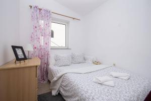 Fotografie z fotogalerie ubytování Apartment Meri Razanj with Sea View v destinaci Ražanj