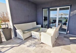 Posedenie v ubytovaní Villa Pura Vida with Sea View