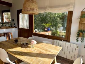 Fotografie z fotogalerie ubytování PRAGA 2 - Encantadora casa con piscina y vistas al bosque! v destinaci Pals