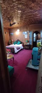 Χώρος καθιστικού στο Houseboat sheikh palace