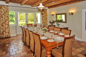 Φωτογραφία από το άλμπουμ του Gledsmuir Spacious Homestead σε Hartebeest Rivier