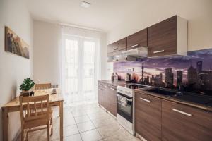 Kuchyňa alebo kuchynka v ubytovaní Skodova 4 Apartments