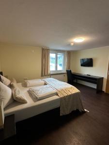 A bed or beds in a room at S'Matt 3 Még 37 kép