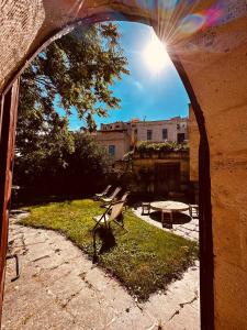 A garden outside Les Maisons De Cappadoce