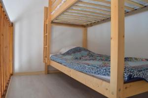 Кровать или кровати в номере SP220-016 Maison 3 pièces mezzanine SAINT PIERRE LA MER