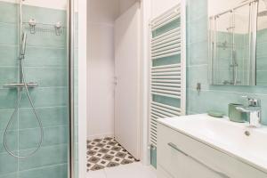 a bathroom with a shower and a sink at Casa Bar - Cozy Apartments Lake Como in Dongo +30 photos