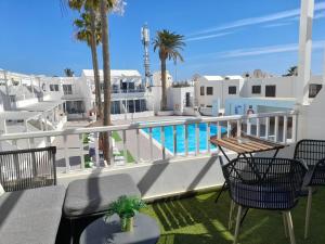 Bazén v ubytovaní Apartment VOLVORETA - Pool view- Good Wifi - Smart TV - Residence Atlantic View alebo v jeho blízkosti
