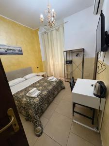 Μια τηλεόραση ή/και κέντρο ψυχαγωγίας στο LA dimora di re Ferdinando