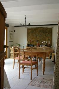 Posezení v ubytování L'Ancienne Forge 27 rue de la Crèche Bourg Born