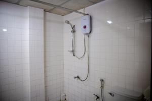 Lukmuang 2 Hotel的一间浴室
