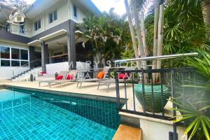 Πισίνα στο ή κοντά στο Villa Tree Samui - Unique 5BR Tropical Villa